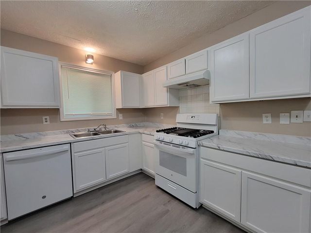 718 Harness Crescent, Lithonia, GA 30058