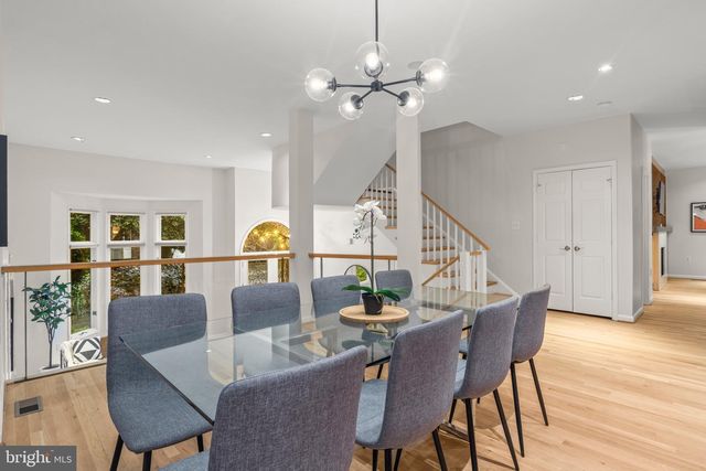 10314 THORNBUSH LN, Bethesda, MD 20814