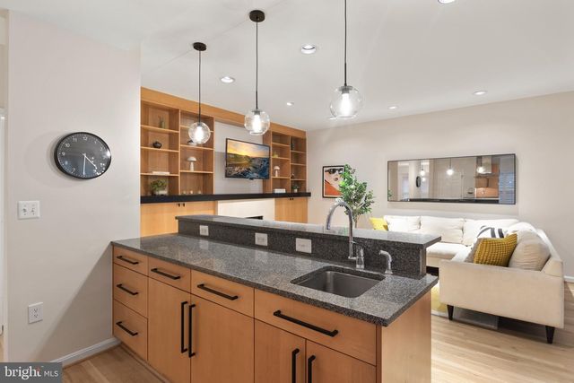 10314 THORNBUSH LN, Bethesda, MD 20814