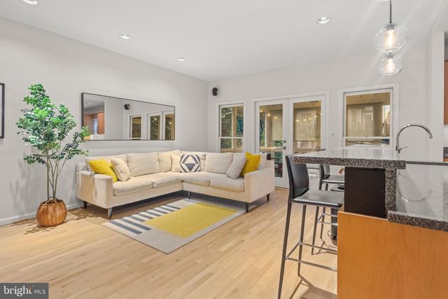 10314 THORNBUSH LN, Bethesda, MD 20814