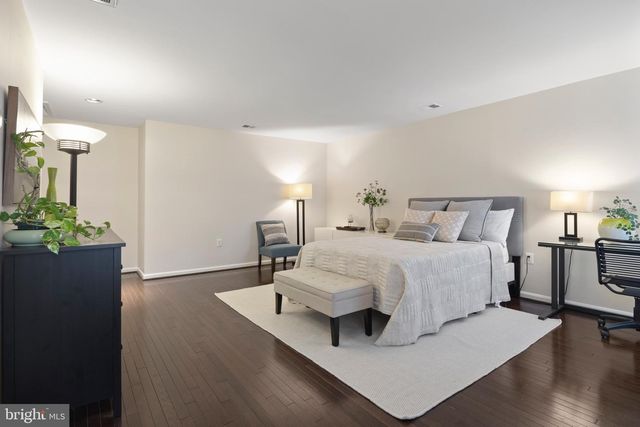 10314 THORNBUSH LN, Bethesda, MD 20814