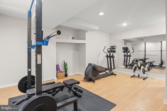 10314 THORNBUSH LN, Bethesda, MD 20814