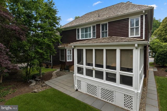 10314 THORNBUSH LN, Bethesda, MD 20814