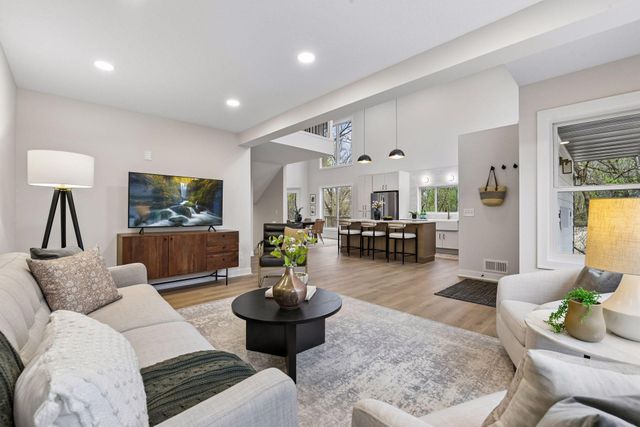 3220 Aquila Lane S, Saint Louis Park, MN 55426