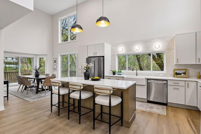 3220 Aquila Lane S, Saint Louis Park, MN 55426