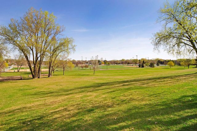 3220 Aquila Lane S, Saint Louis Park, MN 55426