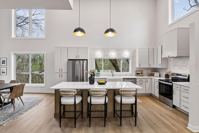 3220 Aquila Lane S, Saint Louis Park, MN 55426