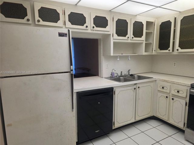 1304 NE 191st Street A128, Miami, FL 33179