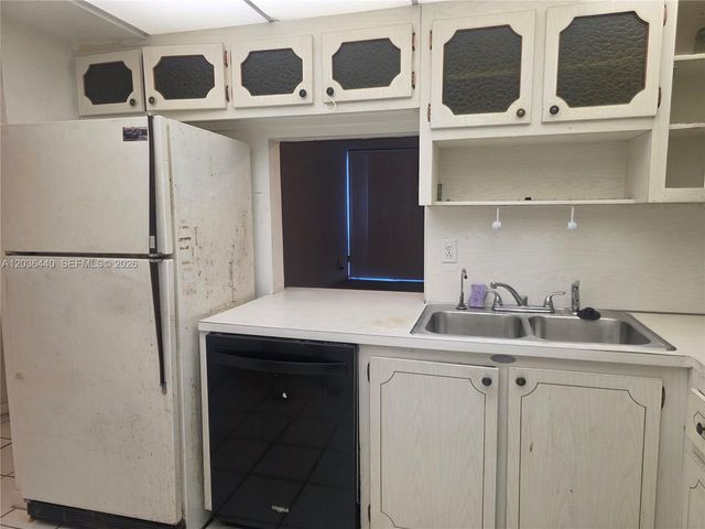 1304 NE 191st Street A128, Miami, FL 33179