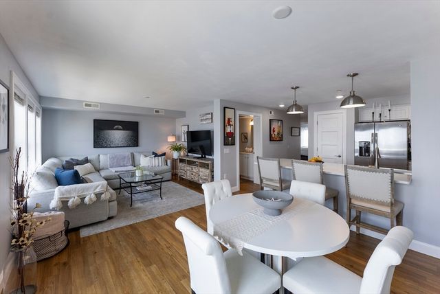 216 Water St B306, Plymouth, MA 02360