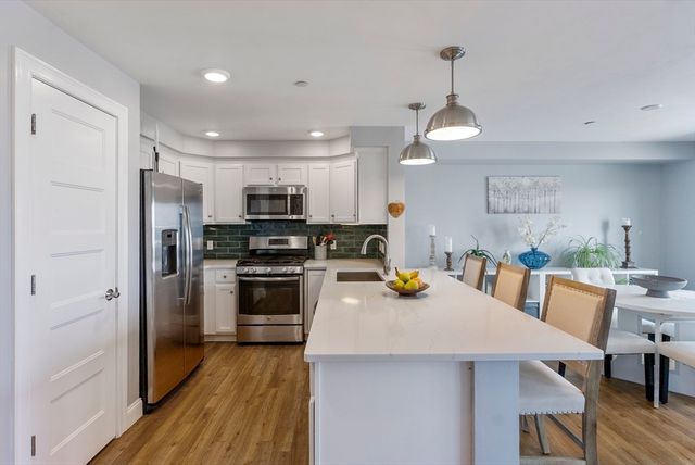 216 Water St B306, Plymouth, MA 02360