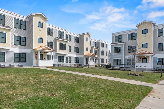 216 Water St B306, Plymouth, MA 02360
