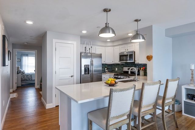 216 Water St B306, Plymouth, MA 02360