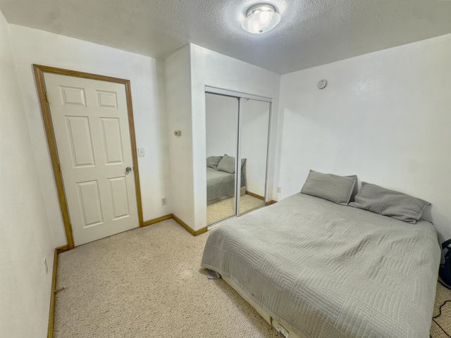 1077 JOHN KALINAS ROAD, Fairbanks, AK 99712