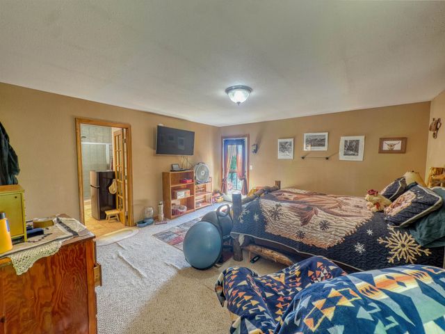 1077 JOHN KALINAS ROAD, Fairbanks, AK 99712