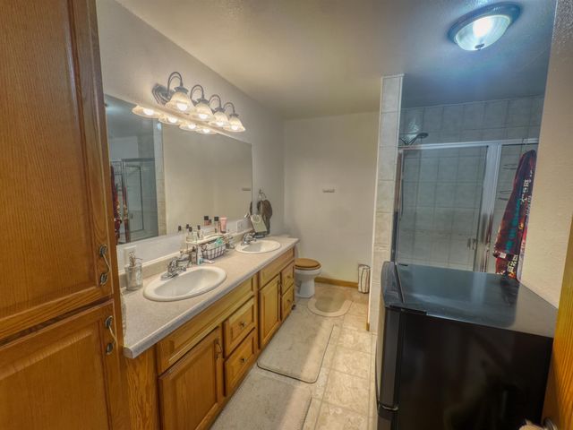 1077 JOHN KALINAS ROAD, Fairbanks, AK 99712