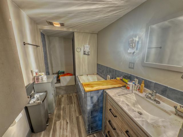1077 JOHN KALINAS ROAD, Fairbanks, AK 99712