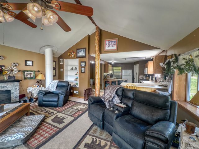 1077 JOHN KALINAS ROAD, Fairbanks, AK 99712