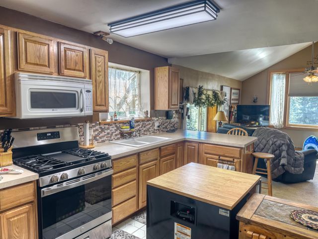 1077 JOHN KALINAS ROAD, Fairbanks, AK 99712