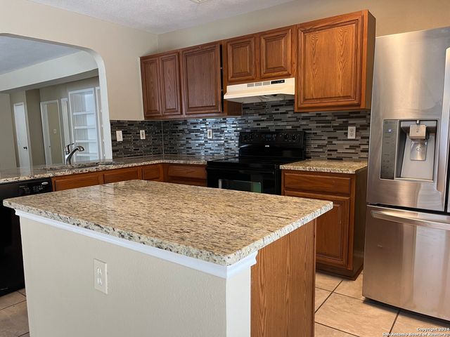 9145 CENTRO BONITO, San Antonio, TX 78245