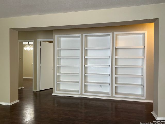 9145 CENTRO BONITO, San Antonio, TX 78245