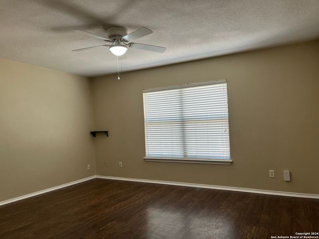 9145 CENTRO BONITO, San Antonio, TX 78245