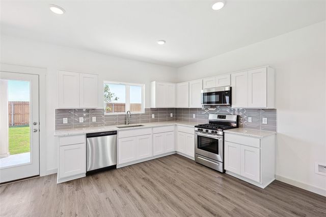 11721 Airspeed Drive, Conroe, TX 77303