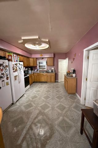 621 Elmwood Avenue, Joliet, IL 60433