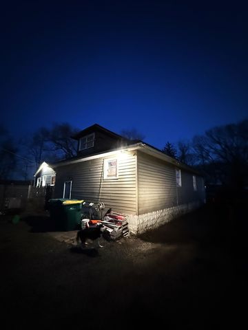 621 Elmwood Avenue, Joliet, IL 60433