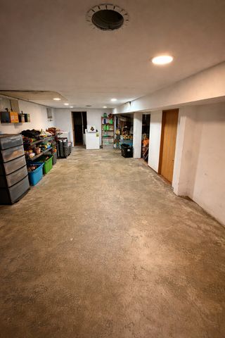 621 Elmwood Avenue, Joliet, IL 60433