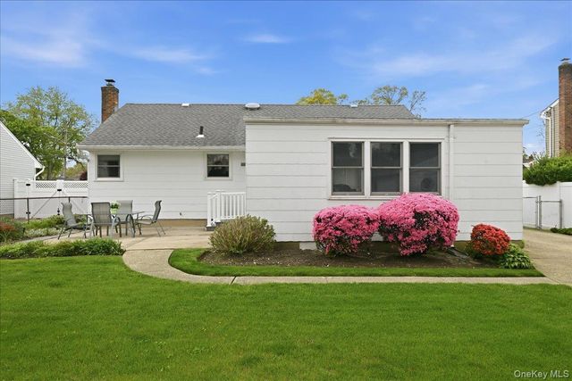 3903 Lincoln Street, Seaford, NY 11783