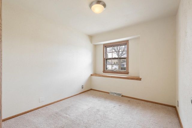 6579 N 66th STREET, Milwaukee, WI 53223