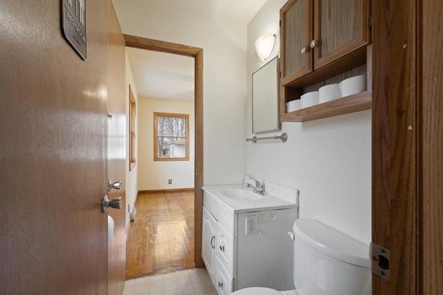 6579 N 66th STREET, Milwaukee, WI 53223