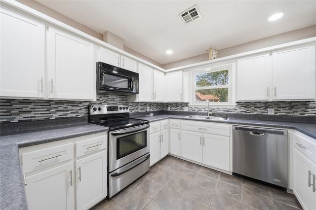 1452 Paradise Lane, Claremore, OK 74017