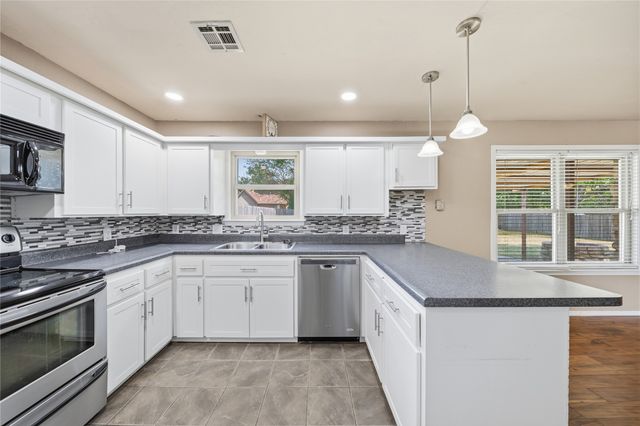 1452 Paradise Lane, Claremore, OK 74017