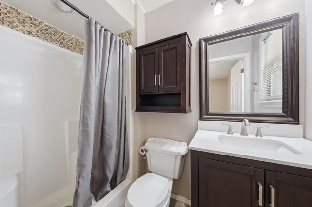 1452 Paradise Lane, Claremore, OK 74017