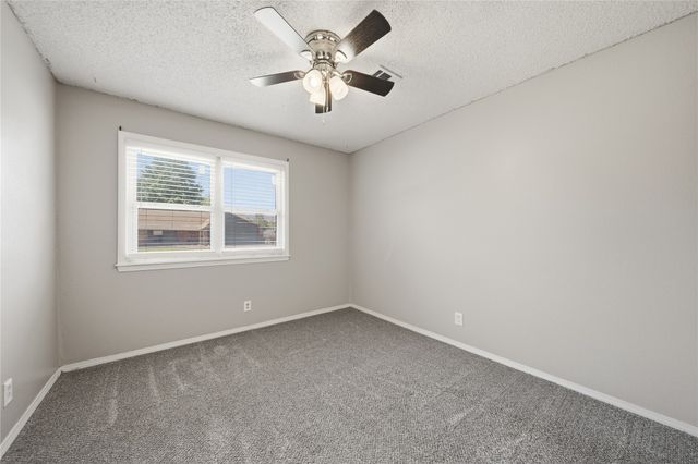1452 Paradise Lane, Claremore, OK 74017