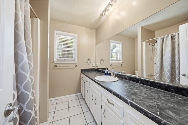 1452 Paradise Lane, Claremore, OK 74017