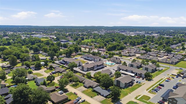 1452 Paradise Lane, Claremore, OK 74017