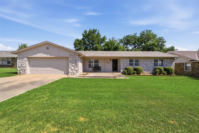 1452 Paradise Lane, Claremore, OK 74017