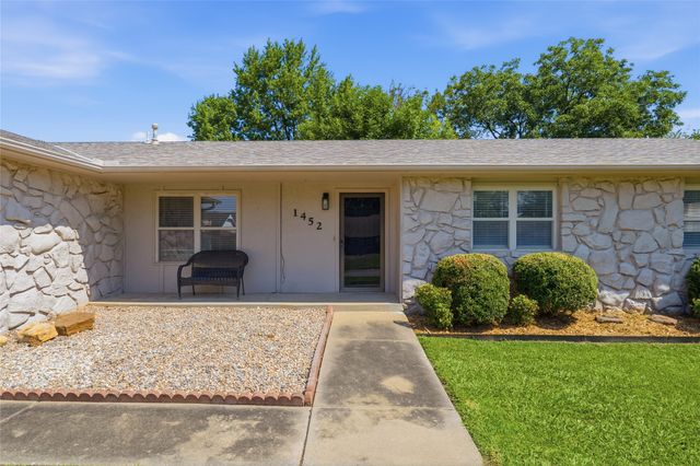 1452 Paradise Lane, Claremore, OK 74017