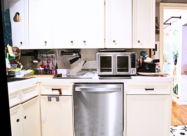 3715 LA JOYA Drive, Dallas, TX 75220