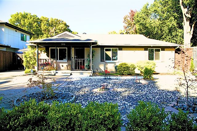 3715 LA JOYA Drive, Dallas, TX 75220