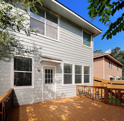 11 Scenic Brook Court, The Woodlands, TX 77382