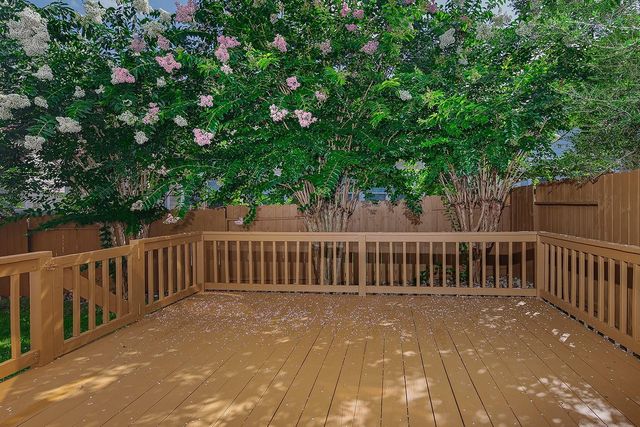 11 Scenic Brook Court, The Woodlands, TX 77382