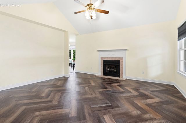 1043 Burnell Drive, Berea, KY 40403