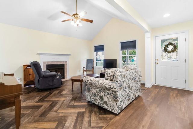 1043 Burnell Drive, Berea, KY 40403