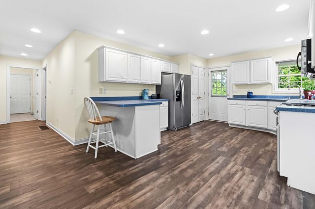1043 Burnell Drive, Berea, KY 40403