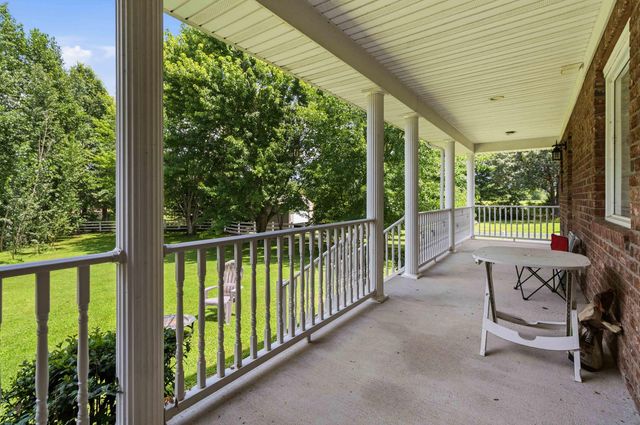 1043 Burnell Drive, Berea, KY 40403