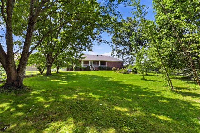 1043 Burnell Drive, Berea, KY 40403